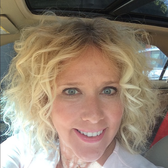 Profile Picture of Allison Dudycha (@alidudycha) on Poshmark