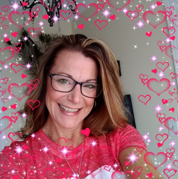 Profile Picture of Stacey Herzig (@ilovejuicy13) on Poshmark
