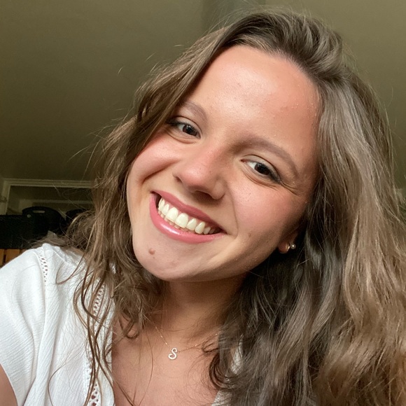 Profile Picture of Erin Morrissey (@erinfmorrissey) on Poshmark