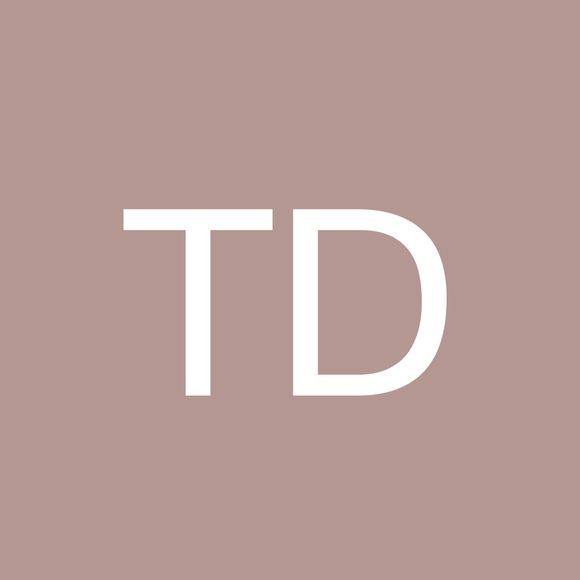 Profile Picture of Tazmia Dodds (@miadodds34) on Poshmark