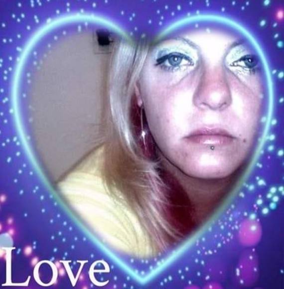 Profile Picture of Virginia Beilen (@virginiabeilen) on Poshmark