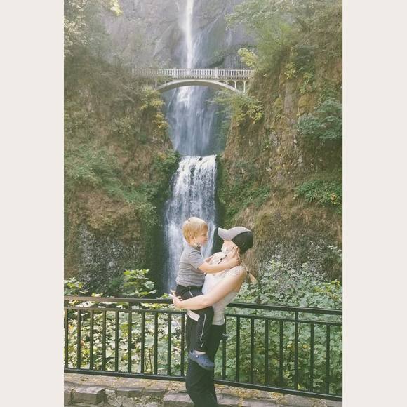 Profile Picture of Rylee Fewkes (@rfewkes13) on Poshmark