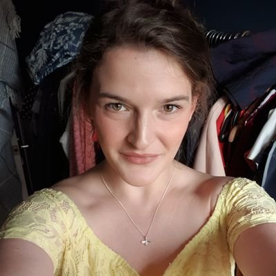 Profile Picture of Felicity Helen Moore (@flissyfloo) on Twitter
