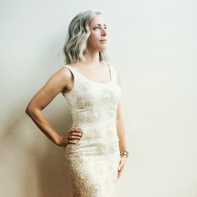 Profile Picture of Laura Veirs (@lauraveirs) on Twitter