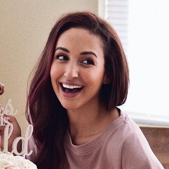 Profile Picture of Sophia Polczynski (@smpolczy) on Poshmark