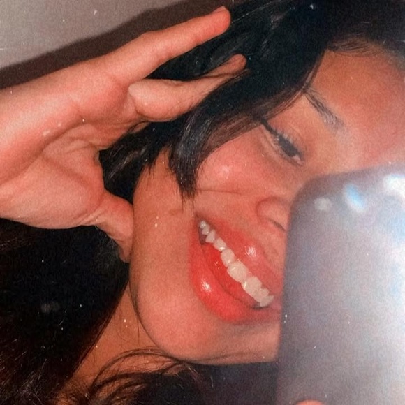 Profile Picture of Alexa Canas (@alegerrajj71) on Poshmark