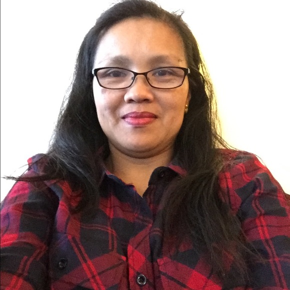 Profile Picture of Susana Bagasol (@sbagasol) on Poshmark