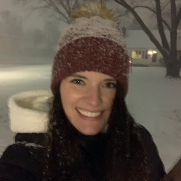 Profile Picture of Mary Montoya (@freshsqueezed29) on Poshmark
