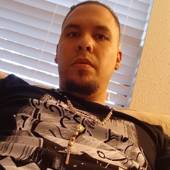 Profile Picture of Miguel Gonzalez (@mszgonzalez9090) on Poshmark