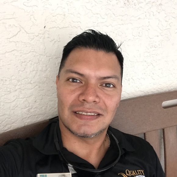 Profile Picture of Jose Sarria (@cocheluis09) on Poshmark