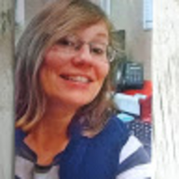 Profile Picture of Donna Evans (@donnaevans1905) on Poshmark