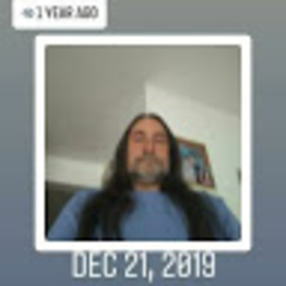 Profile Picture of James Ashwell (@jamesashwell67) on Poshmark