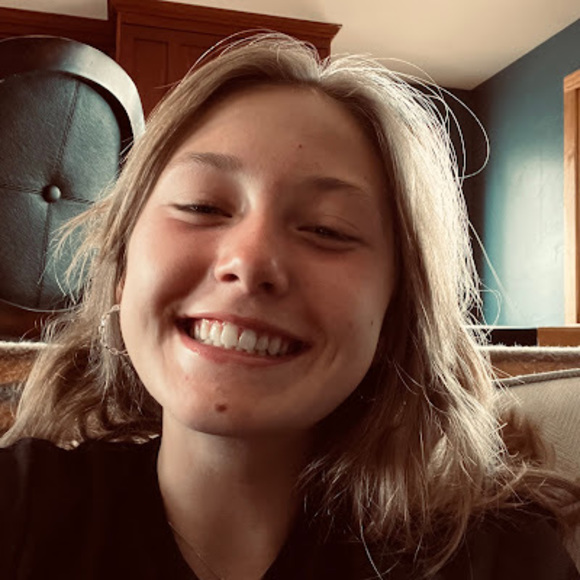 Profile Picture of Cora Robertson (@corarobertson09) on Poshmark