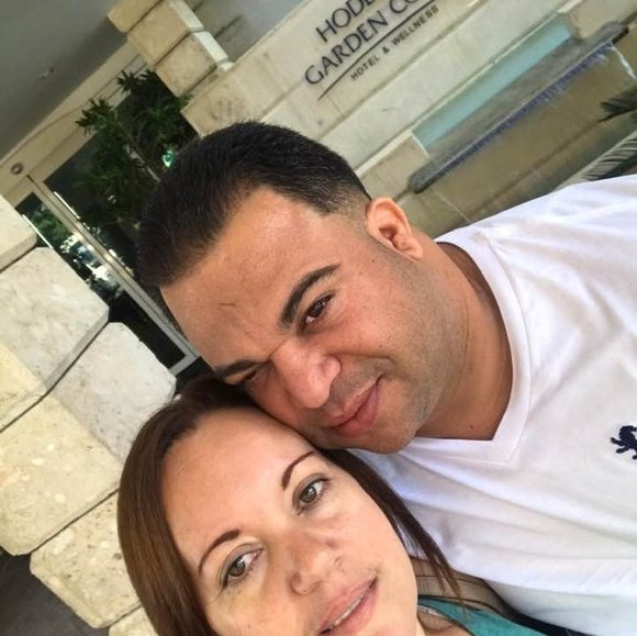 Profile Picture of Felix Fernandez (@iran80) on Poshmark