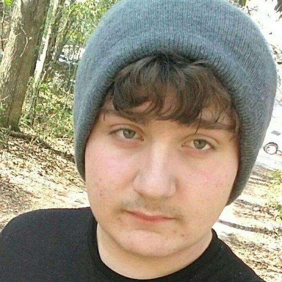 Profile Picture of Mitchell Cozzy (@mitchellcozzy) on Poshmark