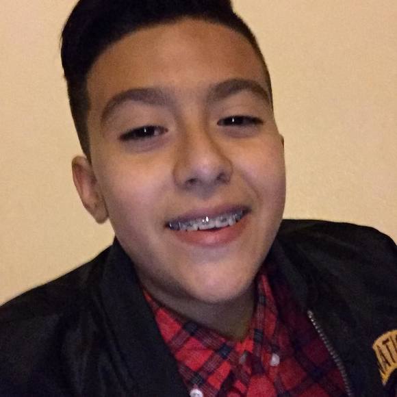 Profile Picture of Derek Moreno (@derekmoreno) on Poshmark