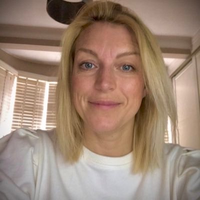 Profile Picture of Joanne Hoy (@JoJoHoyx) on Twitter