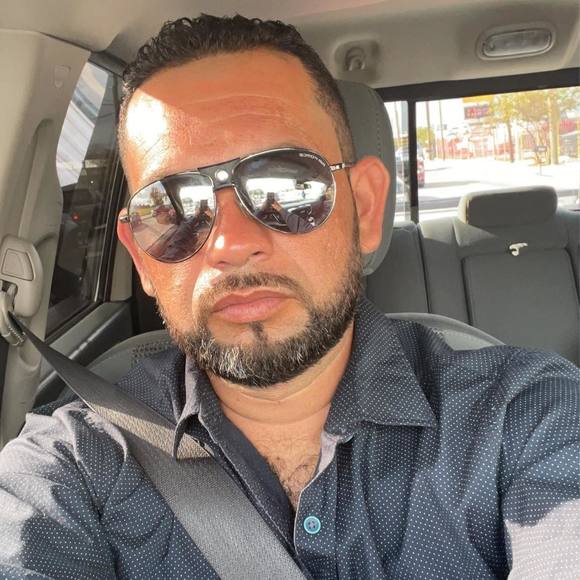 Profile Picture of Gerardo Paita (@paitajuan535) on Poshmark