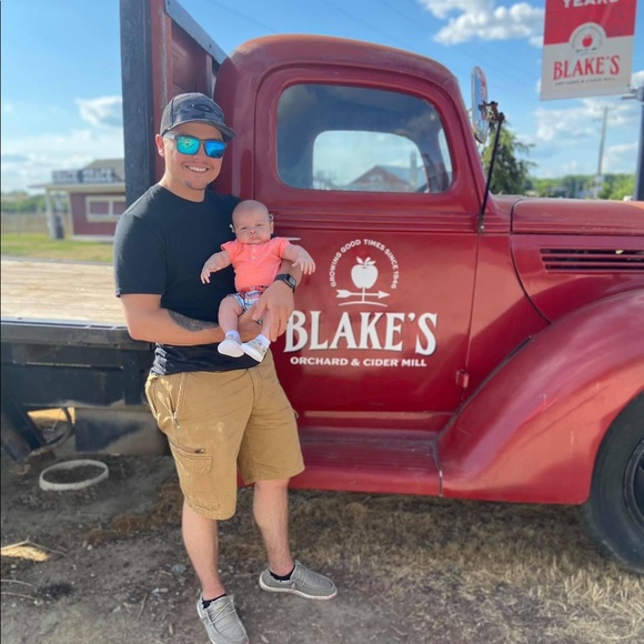 Profile Picture of Tyler Grabowski (@tyler_grabowski) on Poshmark