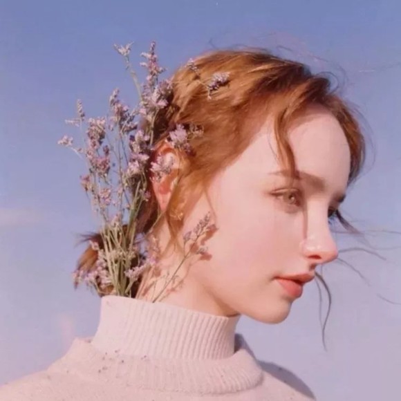 Profile Picture of Xuân lan Quách (@owenmar9624) on Poshmark