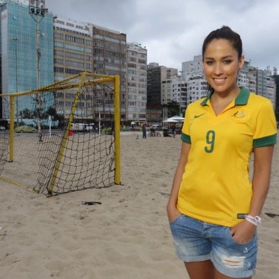 Profile Picture of Melanie McLaughlin (@Mel_Mclaughlin) on Twitter
