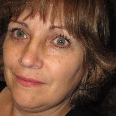 Profile Picture of Sue Lambert (@suzcomptime) on Twitter