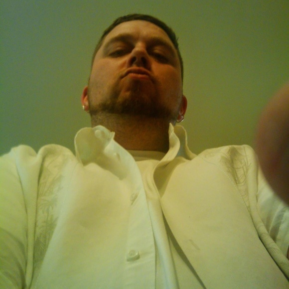 Profile Picture of Michael Colonna (@mikec8139) on Poshmark