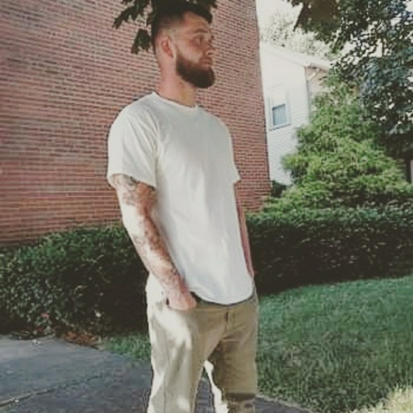 Profile Picture of Eric Neff (@ericneff11) on Poshmark