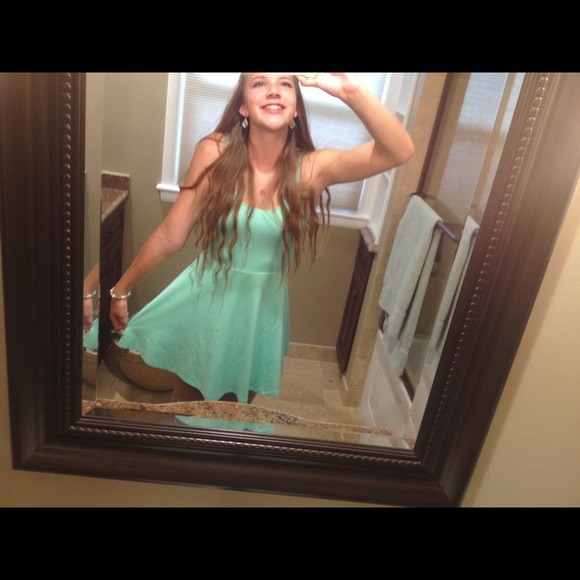 Profile Picture of Esther Vanderplas (@esthervandy) on Poshmark