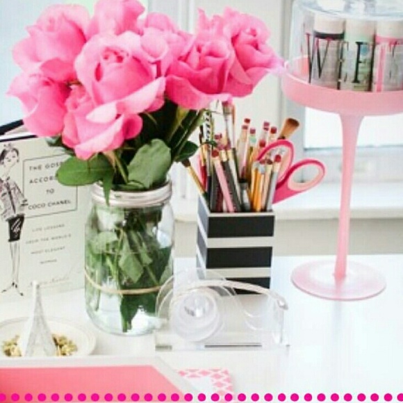 Profile Picture of Kenyelle Smalley (@k_michelle14) on Poshmark