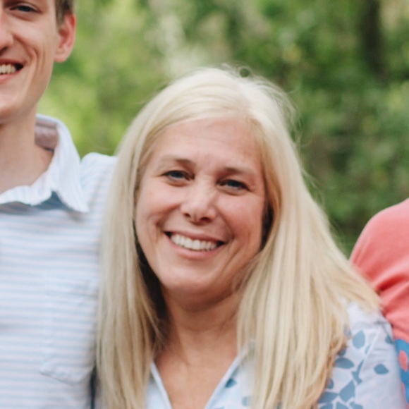 Profile Picture of Frieda Warner (@ffwarner) on Poshmark