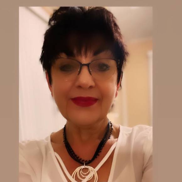 Profile Picture of Sabina Lipnicki (@romanlipy) on Poshmark