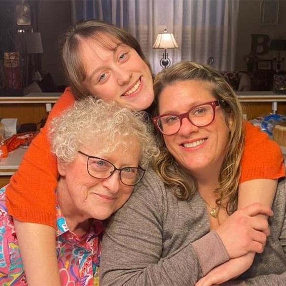 Profile Picture of Ronda Beard (@rondabeard) on Poshmark