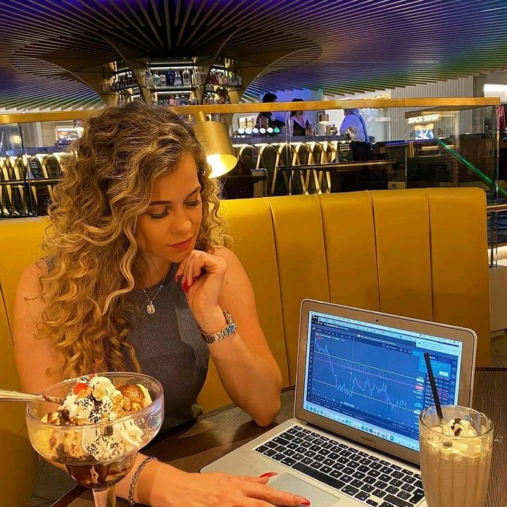 Profile Picture of veda james (@veda_james_fx) on Tiktok