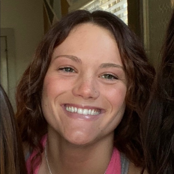 Profile Picture of Ashley Stahmer (@ashley_stahmer) on Poshmark