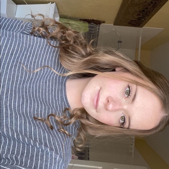 Profile Picture of Jenna Pritchett (@jennap8787) on Poshmark