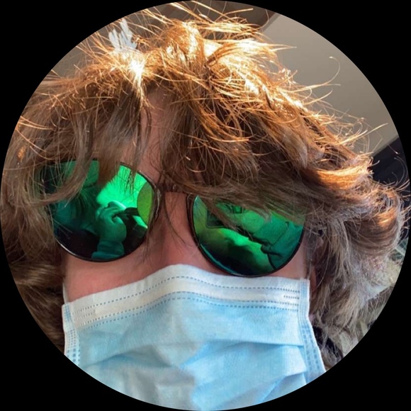 Profile Picture of Mitchell Bonczkowski (@mbonczkowski) on Poshmark