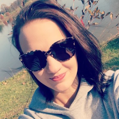 Amanda Bratton - Twitter Profile Picture of Amanda Bratton (@amandabratt) on Twitter