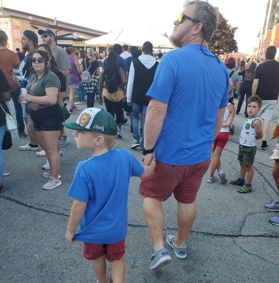 Profile Picture of Andrew Sutliff (@sutts09) on Poshmark