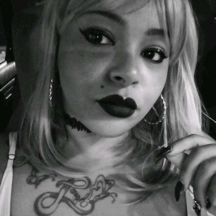 Profile Picture of Lindsay Burns (@linzyrivers) on Tiktok