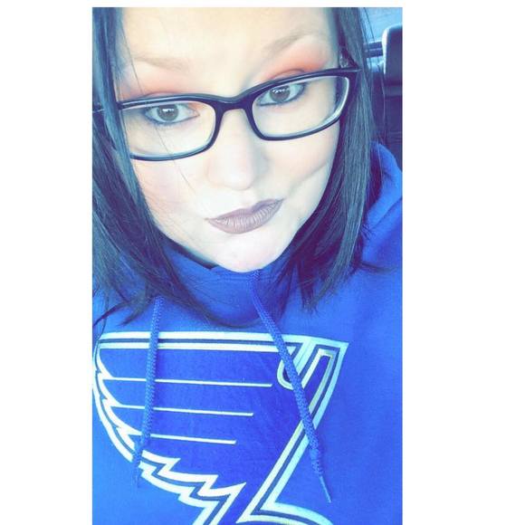 Profile Picture of Beth Musson (@bethmusson) on Poshmark