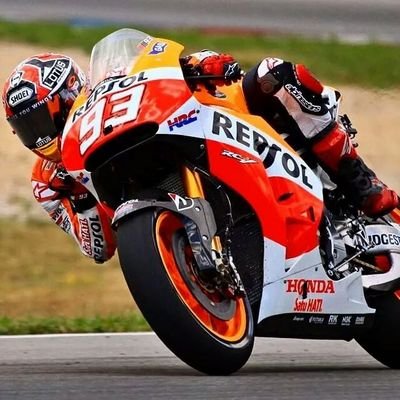 Profile Picture of Charles Roche (@ubateazul) on Twitter