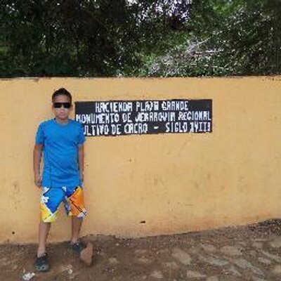 Profile Picture of Robert Javier (@robertjavier8) on Twitter