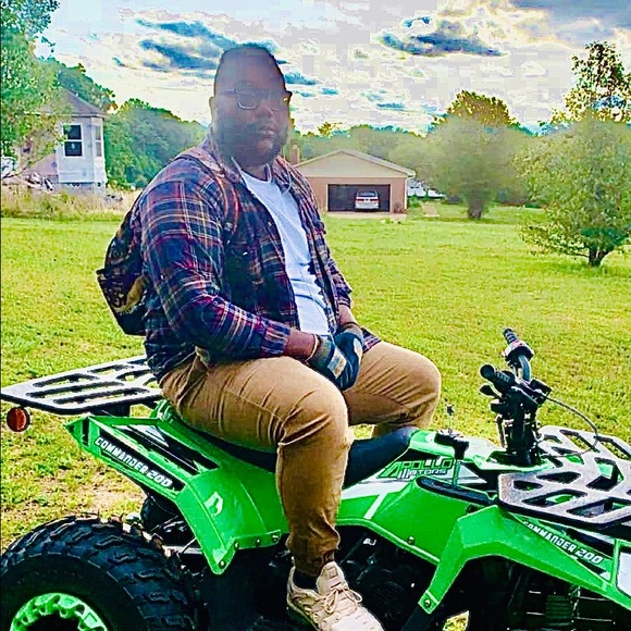 Profile Picture of Dawk Dawkins (@granddawk24) on Poshmark