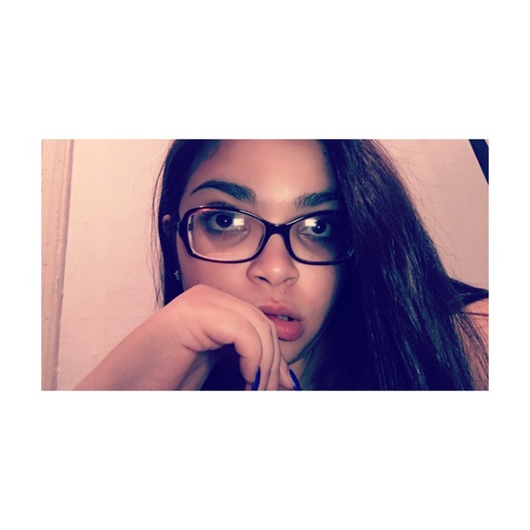 Profile Picture of Jubilee Pinero (@jubileejean) on Poshmark