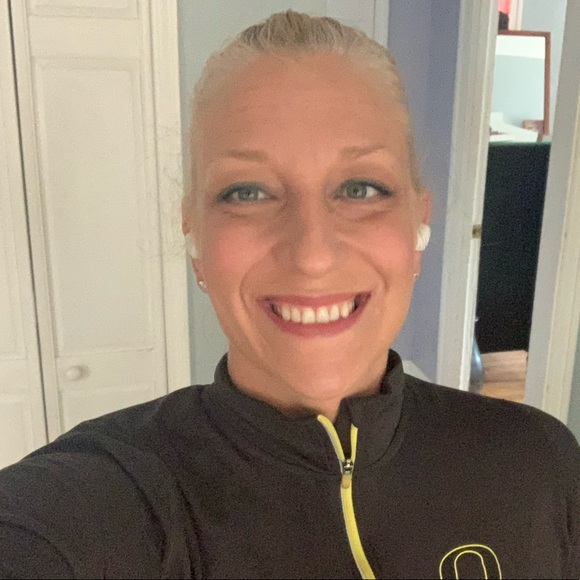 Nicole Gucciardo - Poshmark Profile Picture of Nicole Gucciardo (@ngucciardo) on Poshmark