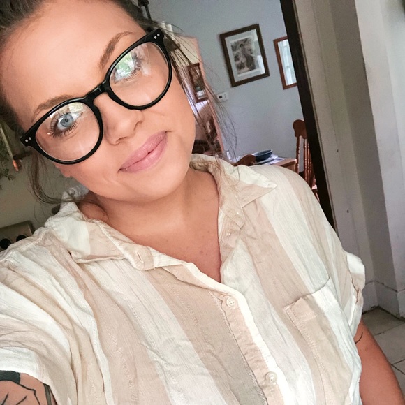 Profile Picture of Libby Rahrig (@librahrig) on Poshmark