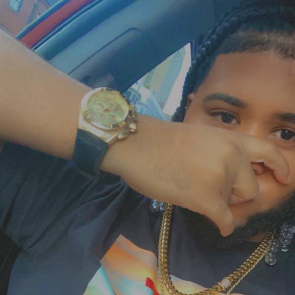 Profile Picture of Joefre Pizarro (@joefre) on Poshmark