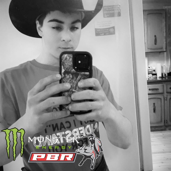 Profile Picture of Daniel Stutzman (@daniel_stutzman) on Poshmark