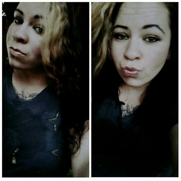 Profile Picture of Samantha Helmich (@shelmich524) on Poshmark